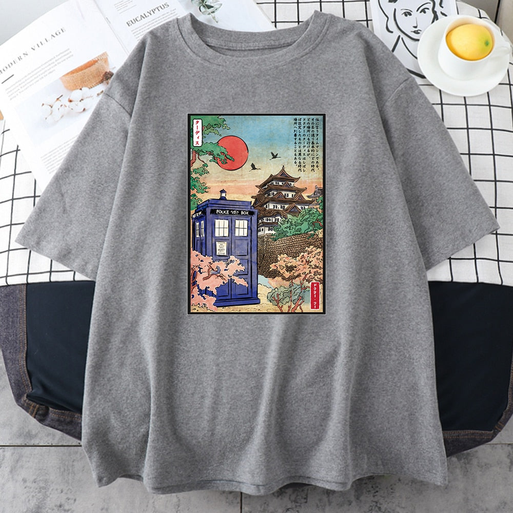 Tardis in Japan T-Shirt